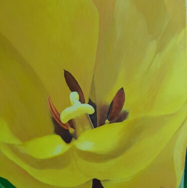 Au coeur d'une tulipe jaune